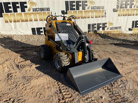 egn 380 skid steer